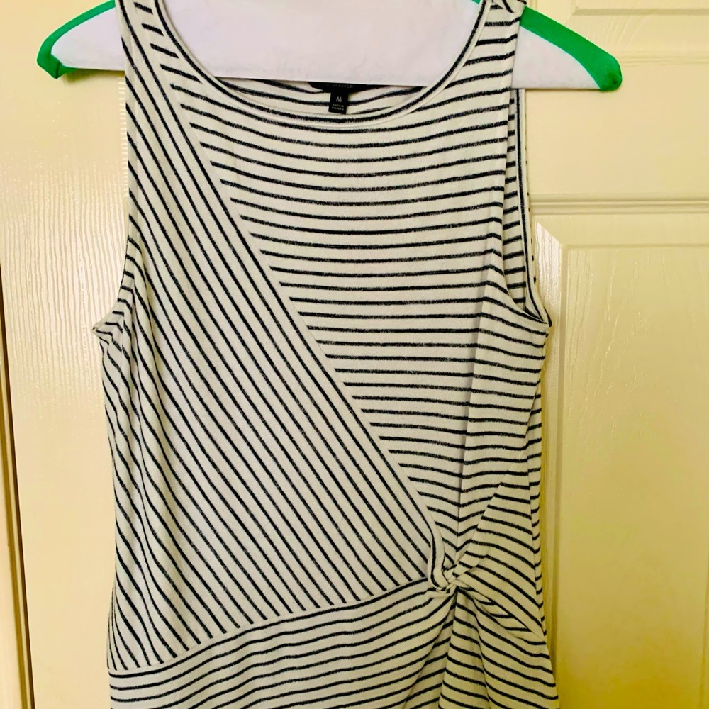 Banana Republic top with flattering waist twist. You won’t want to take it off!